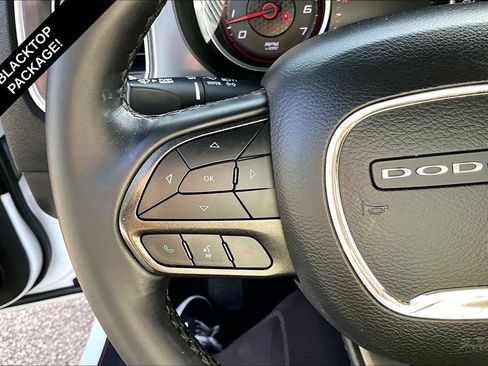 Used 2022 Dodge Charger SXT RWD image 18