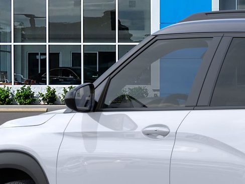 New 2026 Chevrolet TrailBlazer RS w/ Convenience Package FWD image 12
