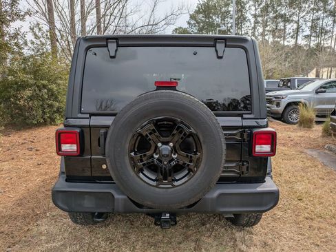Used 2019 Jeep Wrangler Unlimited Sport S image 5