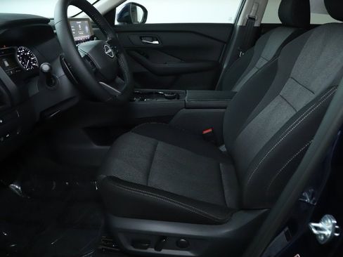 Certified 2026 Nissan Rogue SV image 18