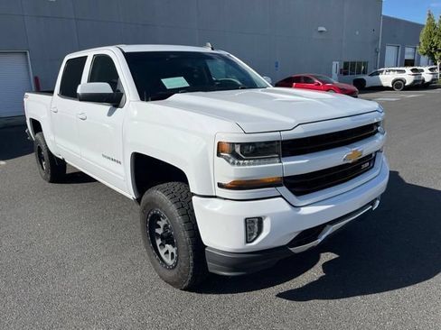 Used 2018 Chevrolet Silverado 1500 LT w/ All Star Edition AWD/4WD image 2