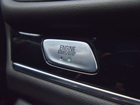 Used 2024 Buick Enclave Avenir image 29