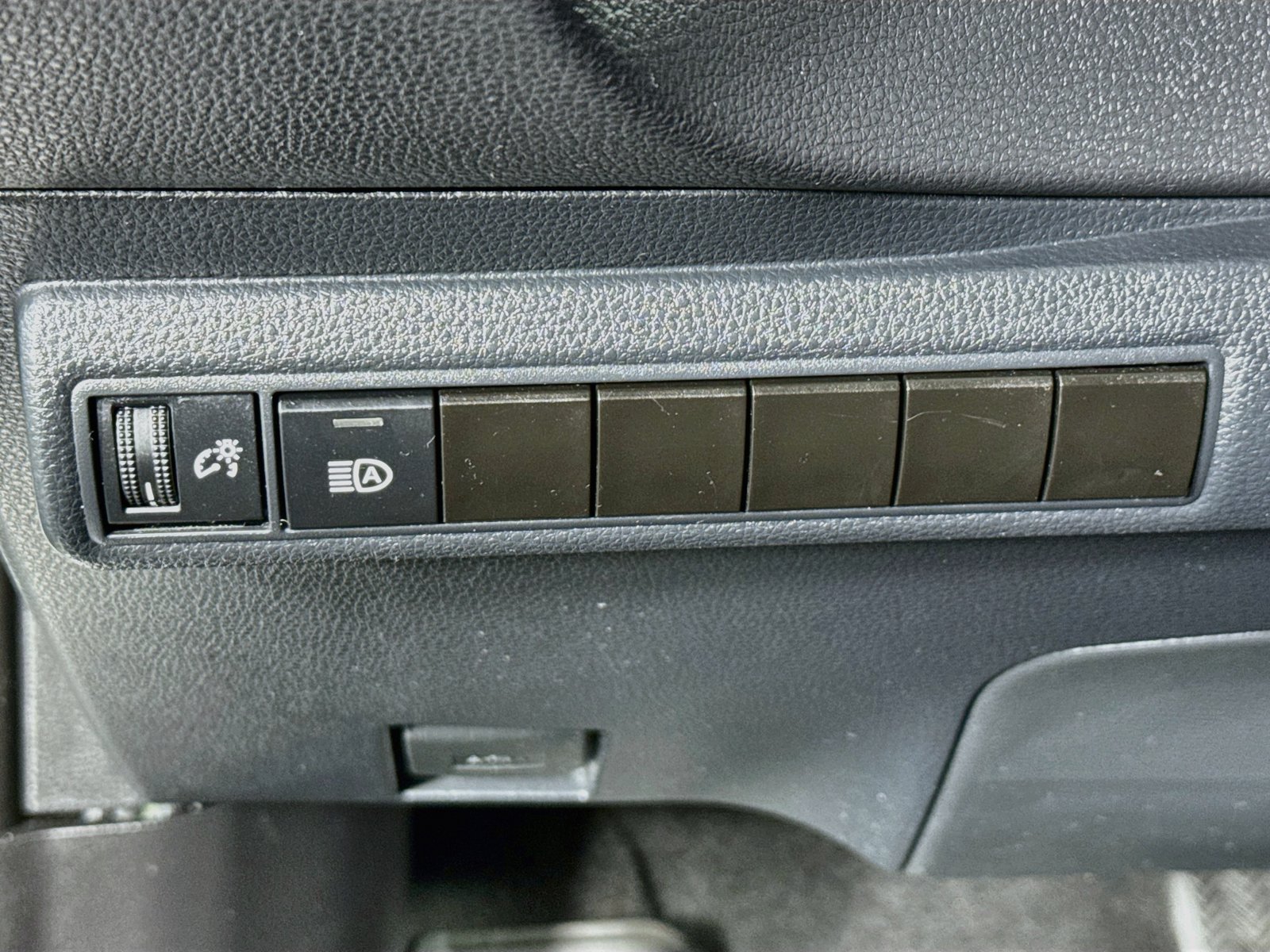 Certified 2023 Toyota Corolla LE FWD image 6