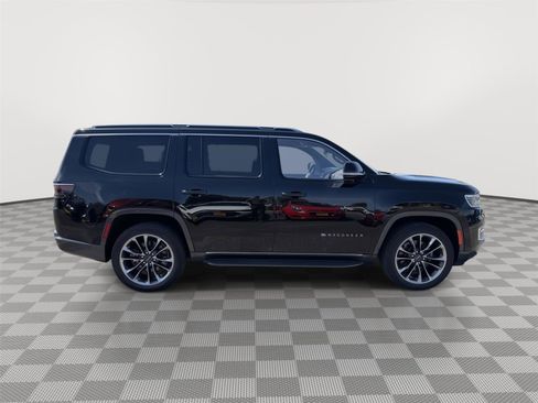 Used 2022 Jeep Wagoneer Series II w/ Premium Group I AWD/4WD image 9