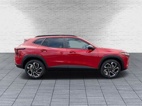 New 2026 Chevrolet Trax RS image 5