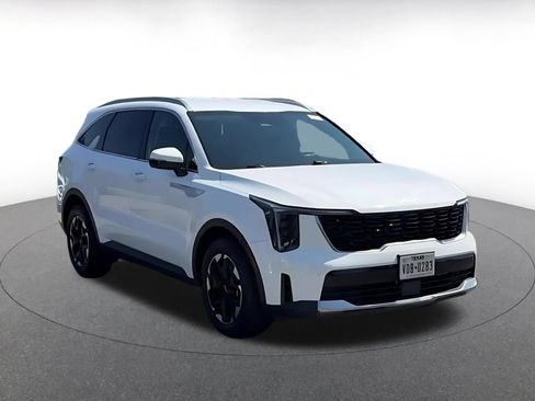Used 2024 Kia Sorento S FWD image 3
