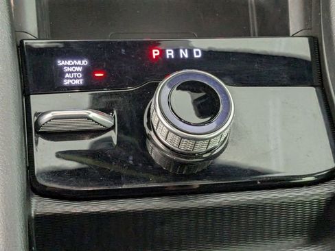 Certified 2024 Jeep Grand Cherokee L Limited w/ Luxury Tech Group II image 28