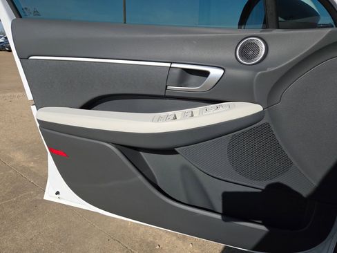 New 2026 Hyundai Sonata SE FWD image 17