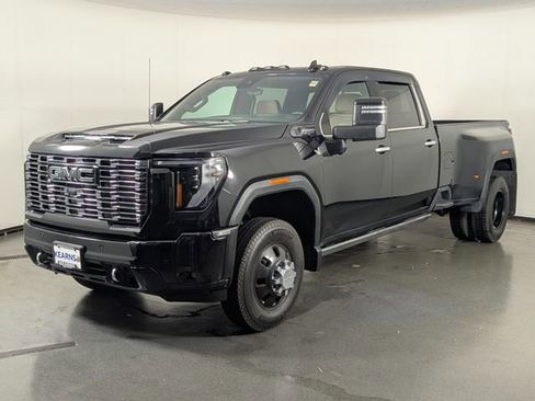 Used 2025 GMC Sierra 3500 Denali Ultimate AWD/4WD image 4