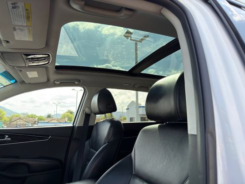 Used 2020 Kia Sorento EX image 39