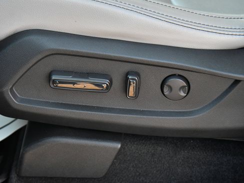Used 2024 Honda Pilot EX-L image 17