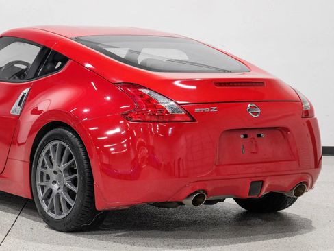 Used 2011 Nissan 370Z Coupe image 13
