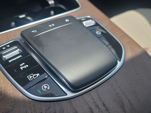 Used 2022 Mercedes-Benz E 350 4MATIC Sedan image 28