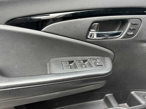 Used 2016 Honda Pilot Elite image 10