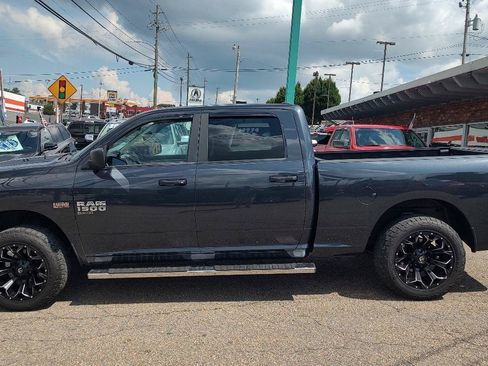 Used 2020 RAM 1500 Classic SLT AWD/4WD image 6