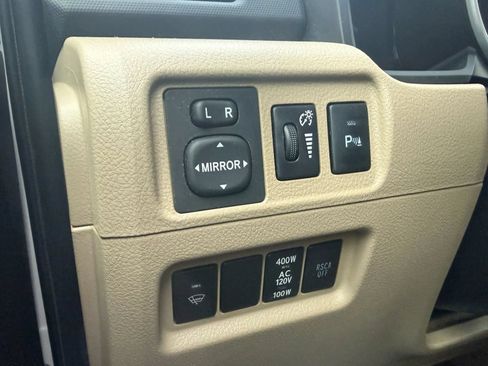 Used 2013 Toyota 4Runner SR5 w/ Convenience Pkg AWD/4WD image 19