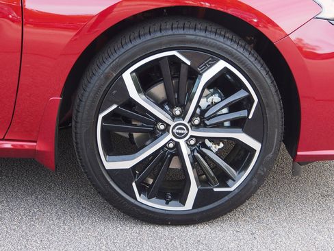 New 2026 Nissan Altima 2.5 SR FWD image 9