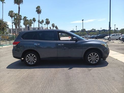 Used 2013 Nissan Pathfinder S FWD image 4