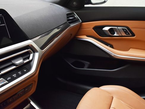 Used 2021 BMW 330i w/ M Sport Package image 40