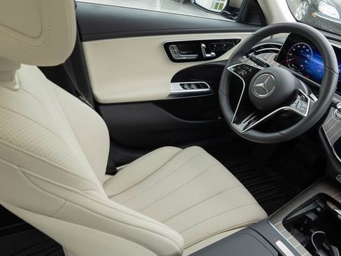 Used 2025 Mercedes-Benz E 350 4MATIC Sedan image 23