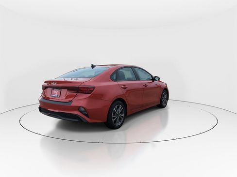 Used 2024 Kia Forte LXS FWD image 8