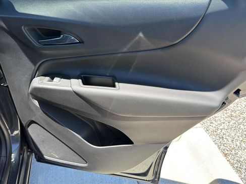 Used 2023 Chevrolet Equinox LT AWD/4WD image 25