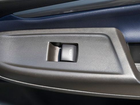 Used 2022 Chevrolet Bolt EUV Premier image 33