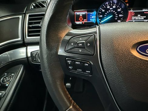 Used 2018 Ford Explorer Limited FWD image 28