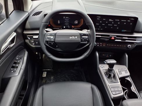 New 2026 Kia Sportage EX w/ EX Panorama Roof Package FWD image 6