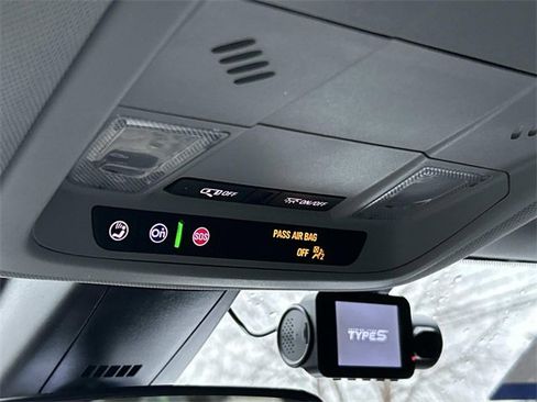 Used 2021 Chevrolet Blazer LT image 36