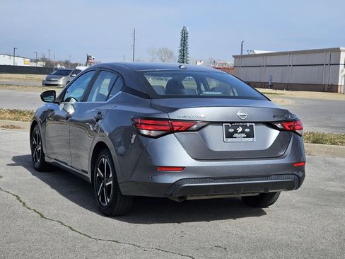 Used 2024 Nissan Sentra SV image 3