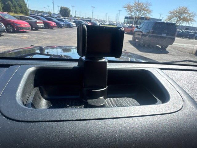 Used 2016 Jeep Wrangler Unlimited Sahara w/ Connectivity Group AWD/4WD image 30