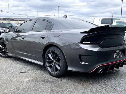 Used 2019 Dodge Charger Scat Pack image 3