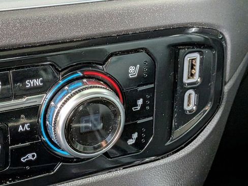 Used 2022 GMC Sierra 1500 SLT w/ SLT Premium Plus Package image 23