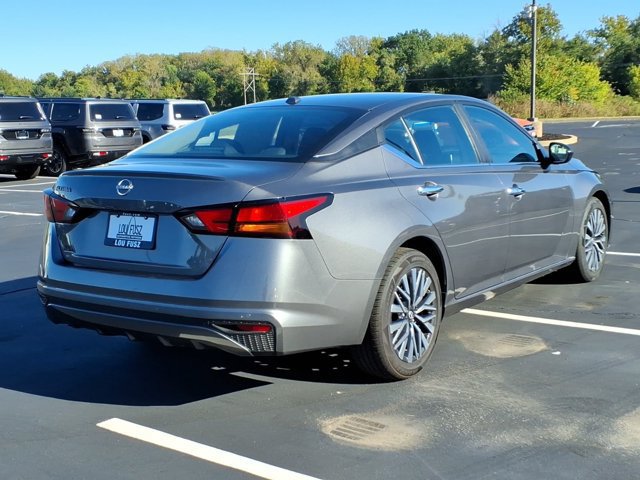 Used 2025 Nissan Altima 2.5 SV FWD image 26