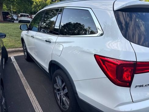Used 2016 Honda Pilot Elite image 10