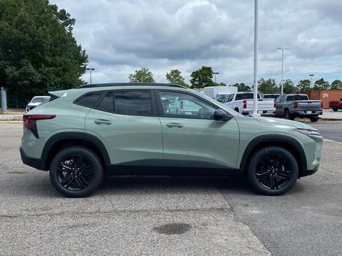 New 2025 Chevrolet Trax ACTIV w/ Driver Confidence Package image 2