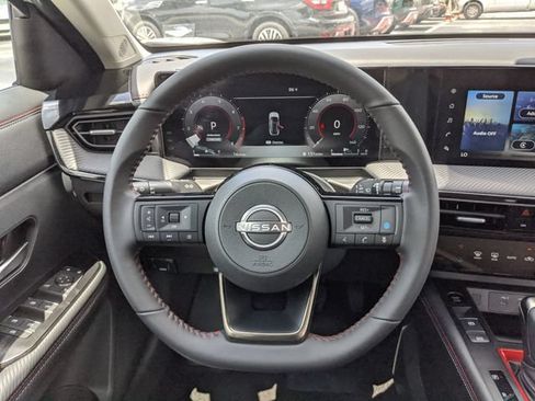 Certified 2025 Nissan Kicks SR FWD image 21