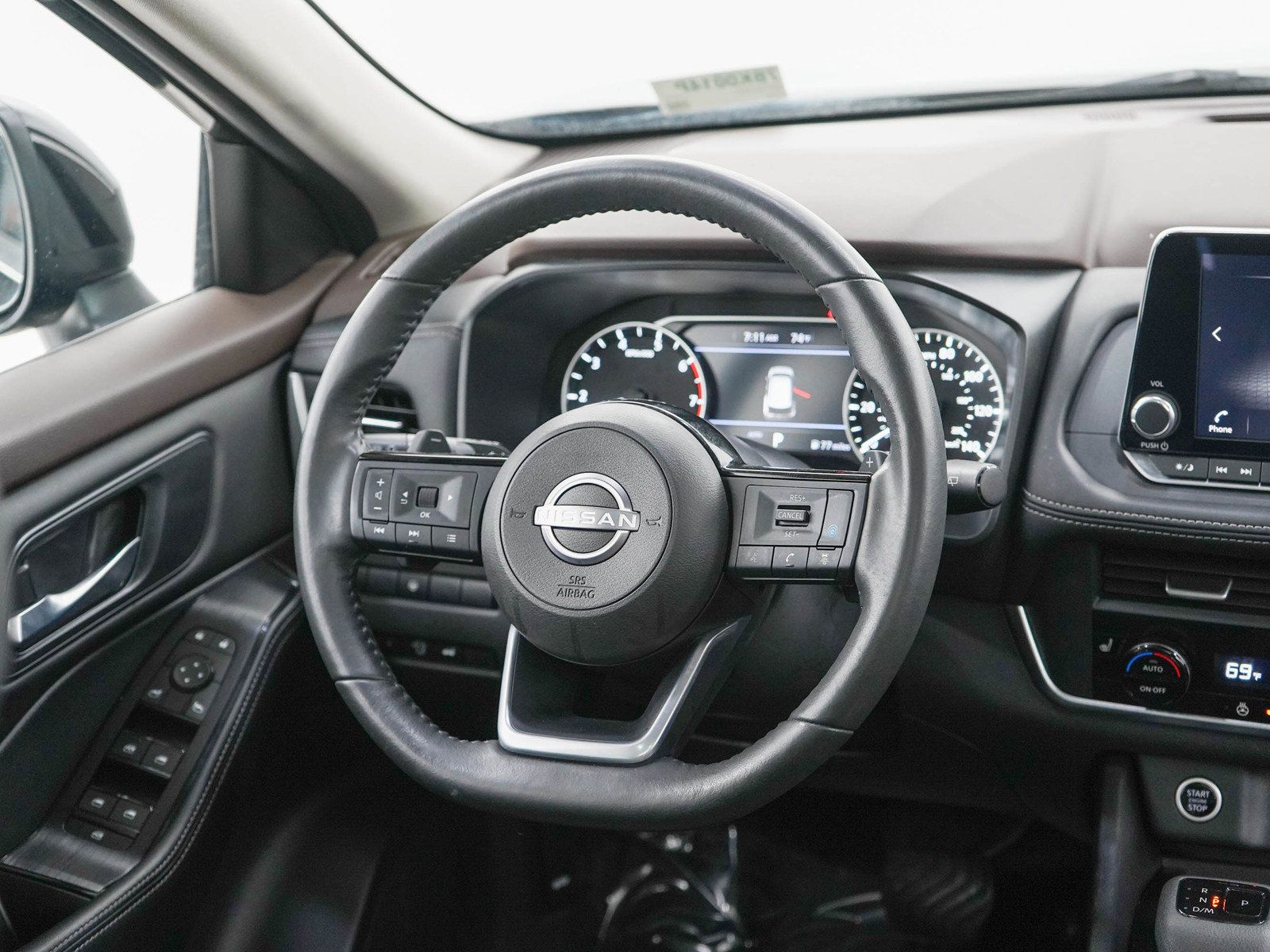 Used 2023 Nissan Rogue SV w/ SV Premium B Package AWD/4WD image 14