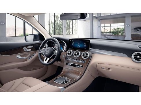 Used 2022 Mercedes-Benz GLC 300 4MATIC image 6