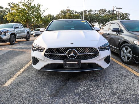 Used 2025 Mercedes-Benz CLA 250 image 4