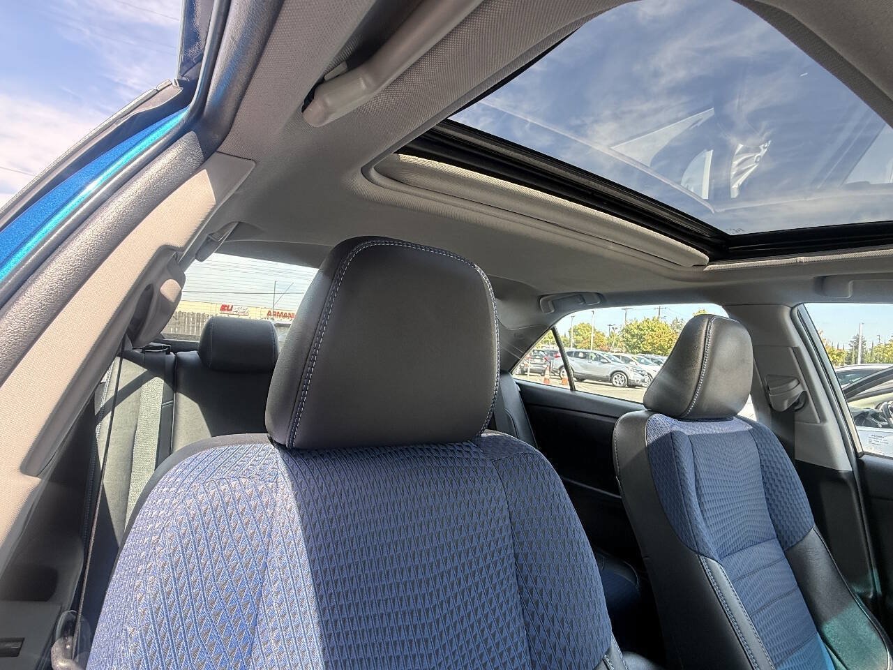 Used 2016 Toyota Camry SE FWD image 17