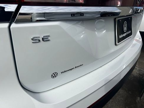 New 2026 Volkswagen Atlas SE image 30