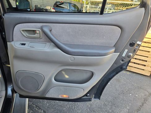 Used 2003 Toyota Sequoia SR5 image 17