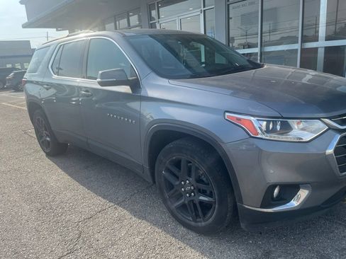 Used 2021 Chevrolet Traverse LT FWD image 5