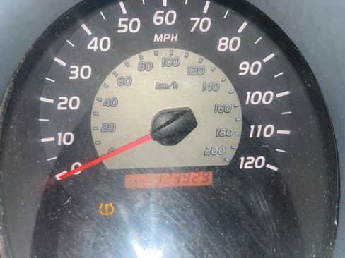 Used 2010 Toyota Tacoma 4x4 Access Cab image 5