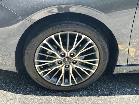 Certified 2024 Kia Forte GT-Line FWD image 12