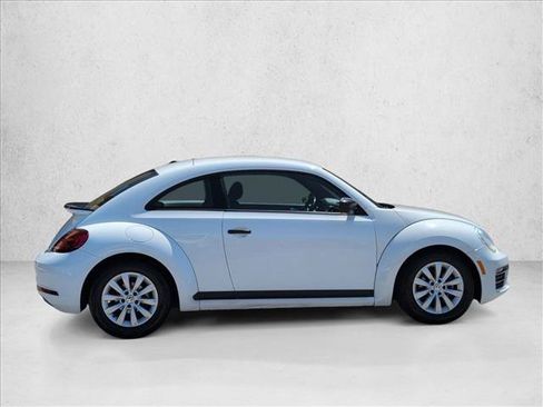 Used 2017 Volkswagen Beetle 1.8T S FWD image 4