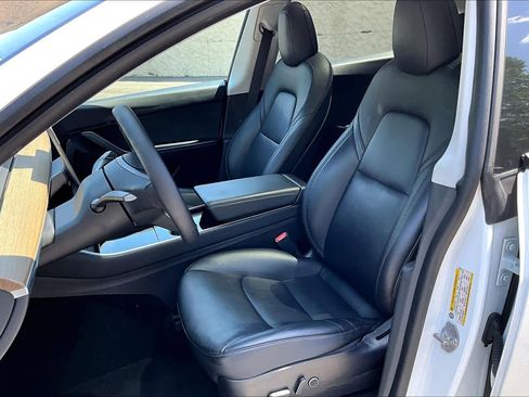 Used 2021 Tesla Model Y Long Range image 7