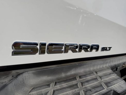 Used 2011 GMC Sierra 2500 SLT w/ SLT Convenience Package image 34